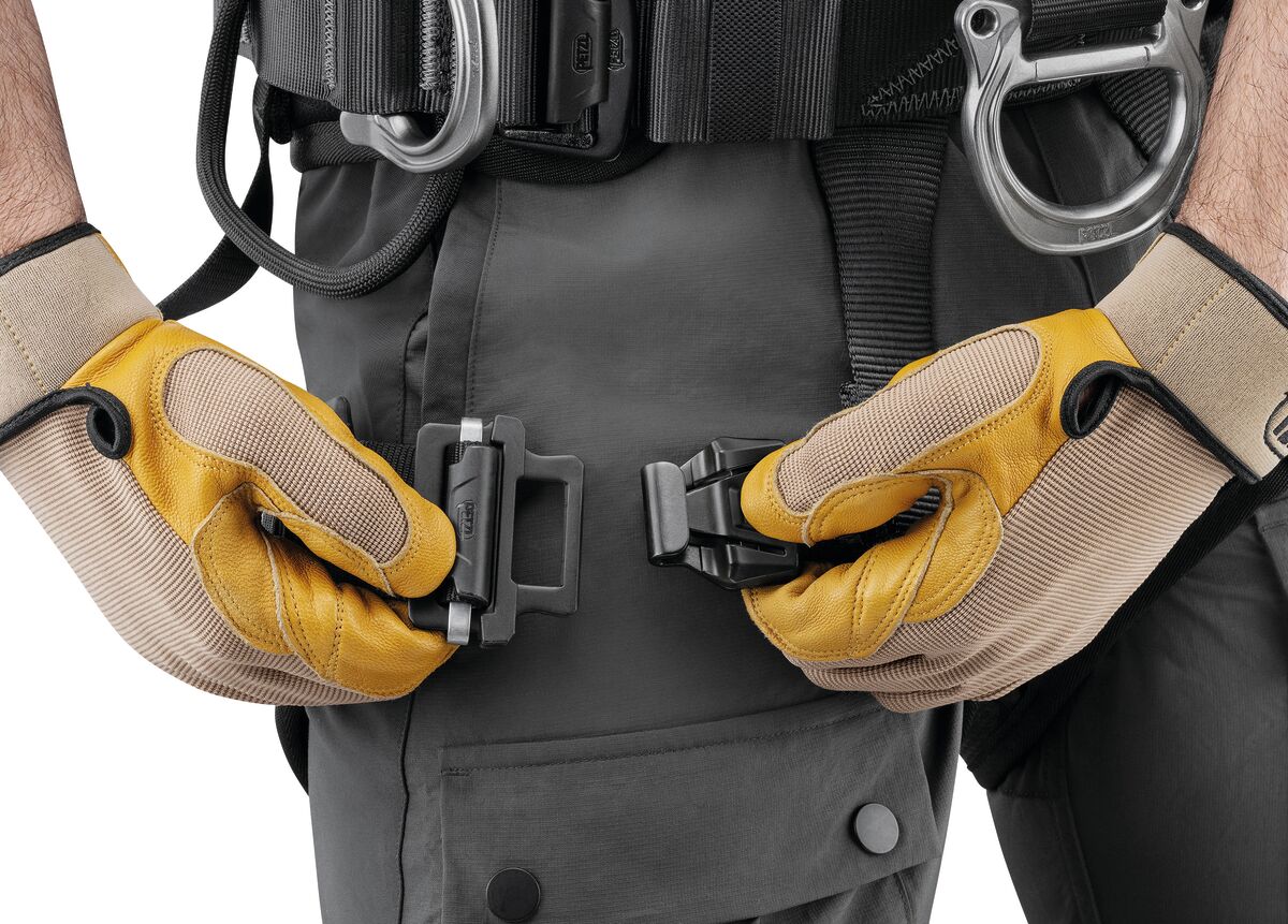 Petzl AVAO FAST European Version - Image 2