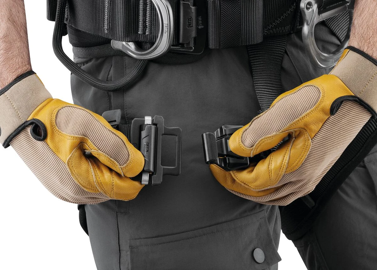 Petzl AVAO SIT FAST harness - Image 2